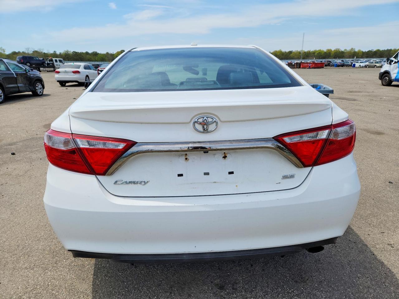 2015 TOYOTA CAMRY