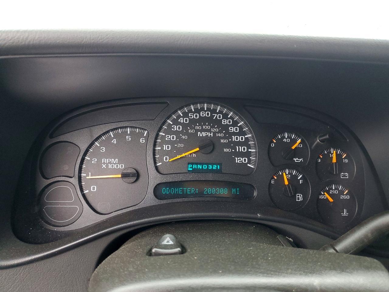 2004 CHEVROLET Tahoe