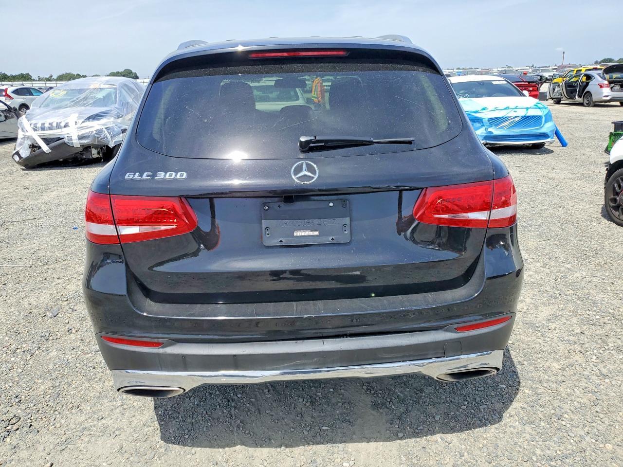 2016 MERCEDES-BENZ GLC-Class