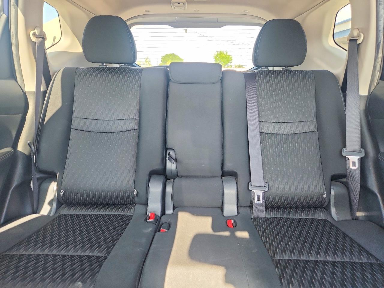 2017 NISSAN ROGUE
