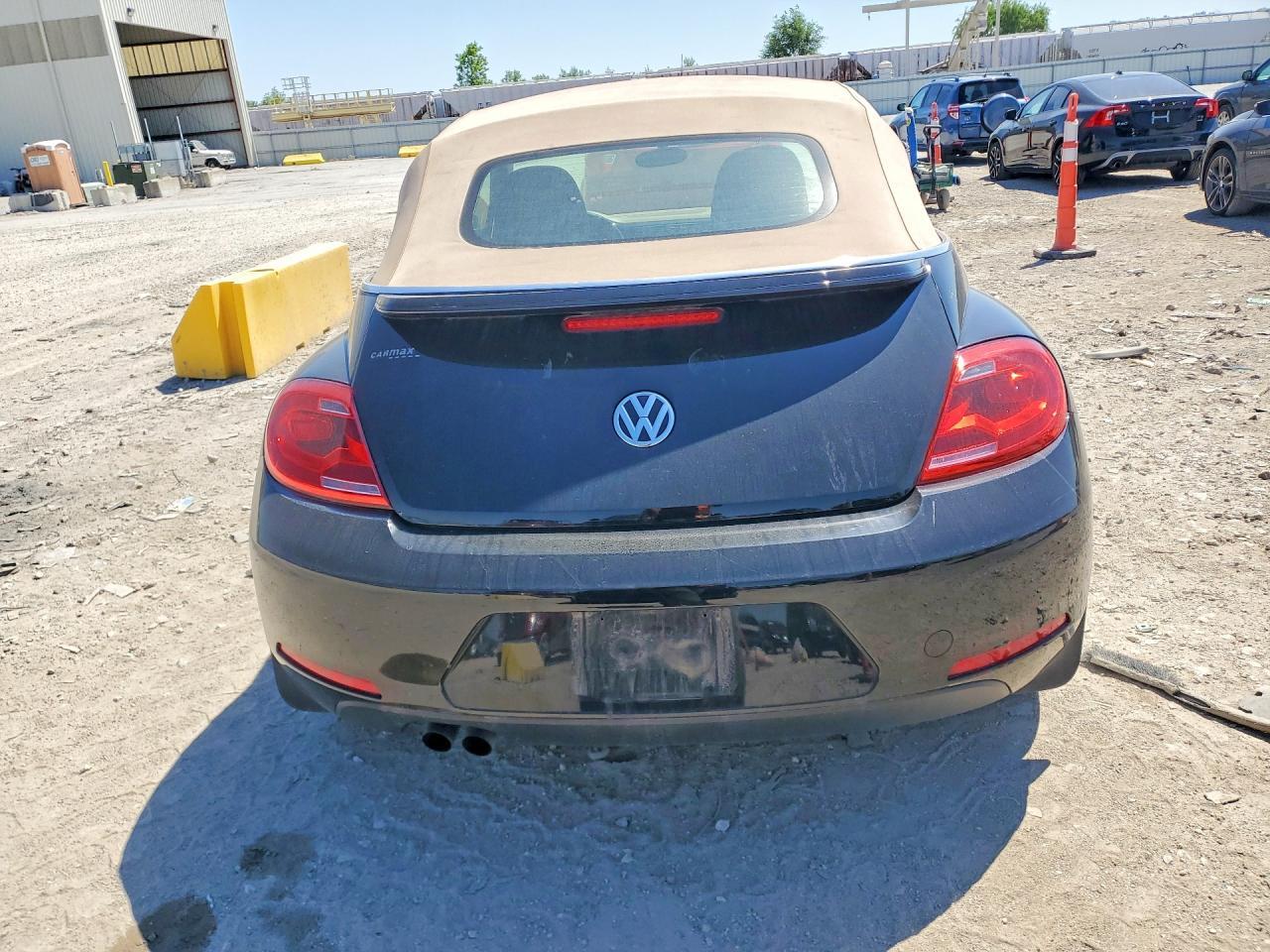 2015 VOLKSWAGEN Beetle