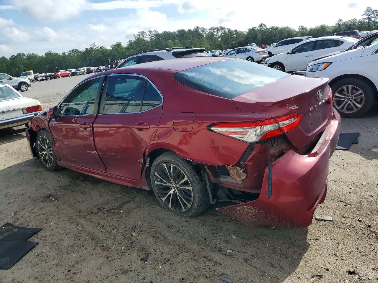 2018 TOYOTA CAMRY