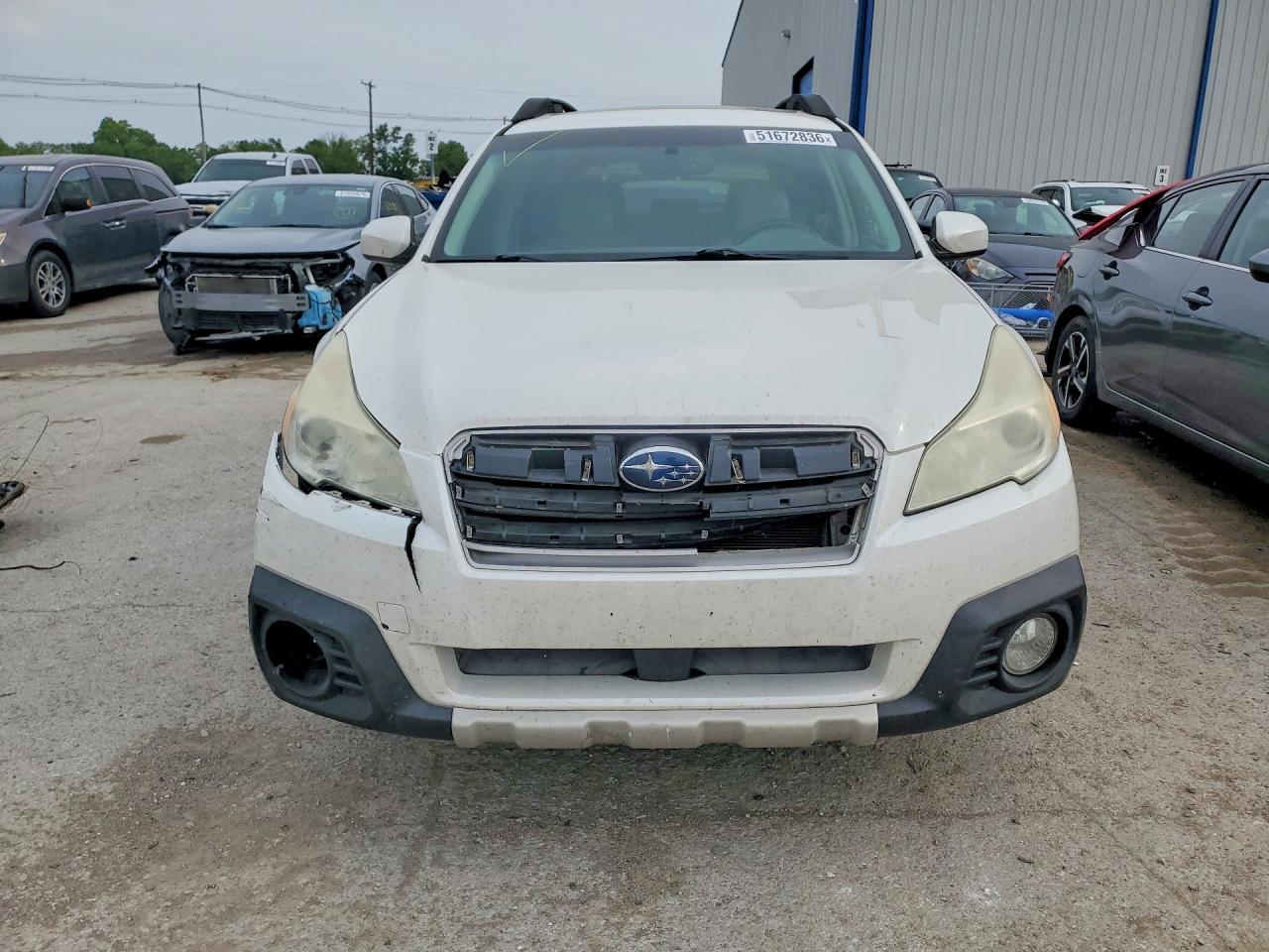 2013 SUBARU Outback