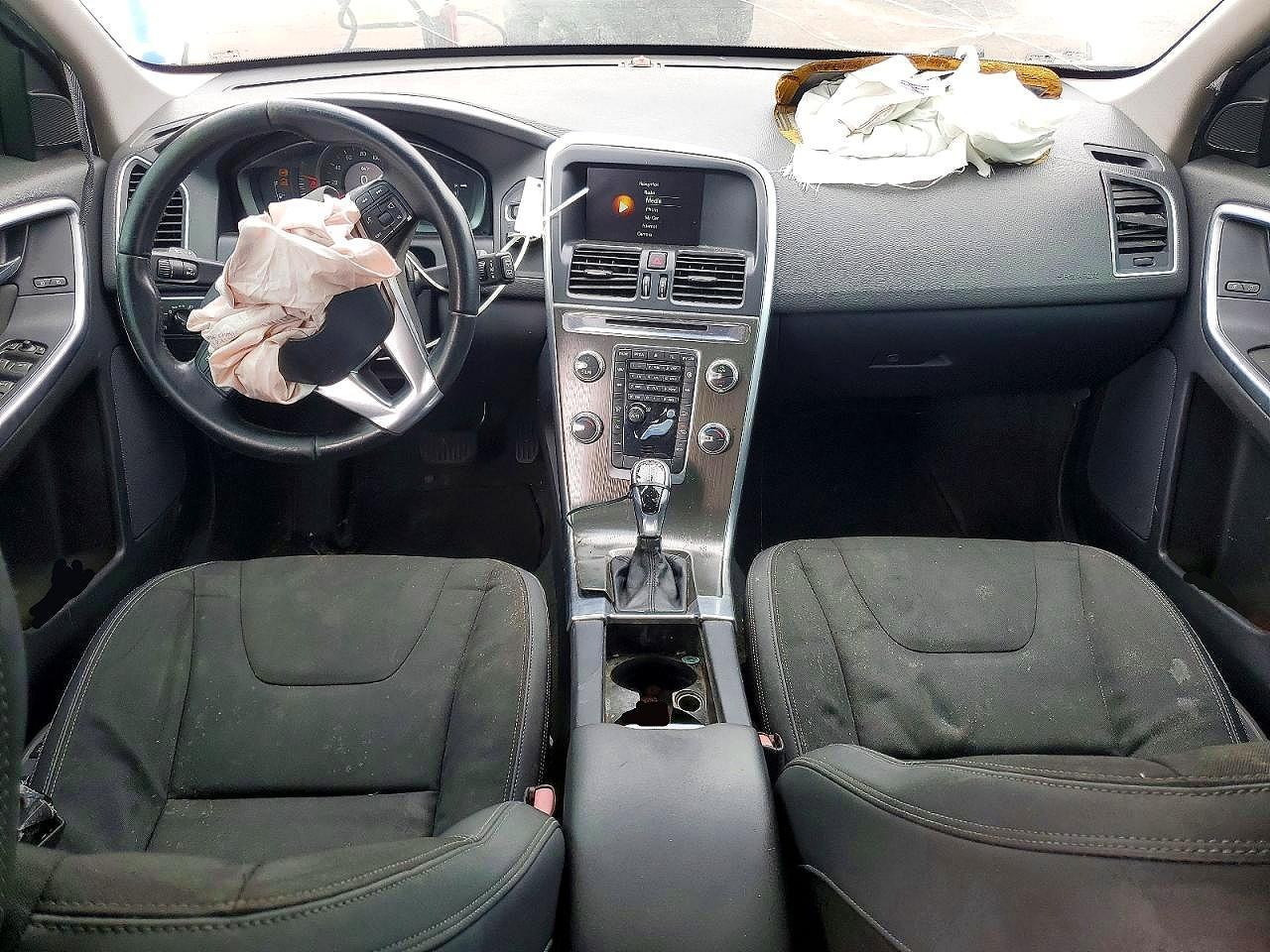 2015 VOLVO XC60