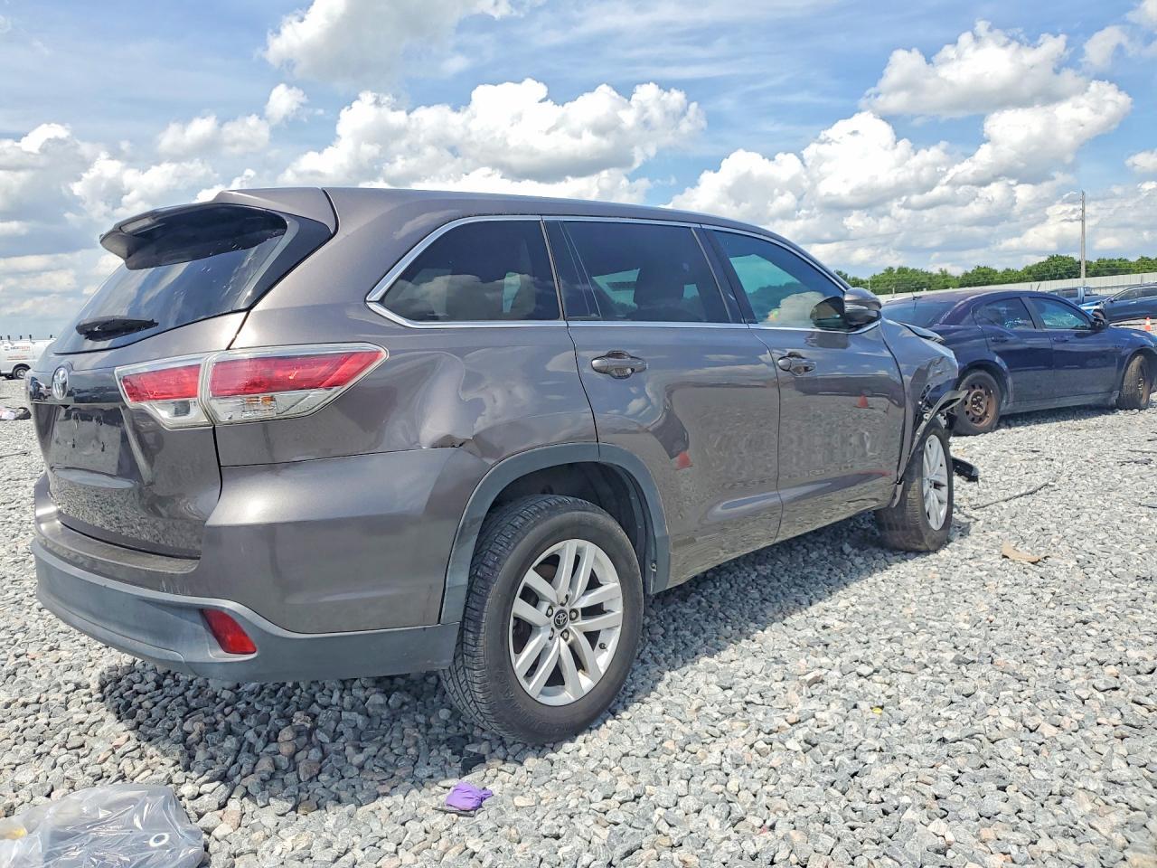 2016 TOYOTA HIGHLANDER
