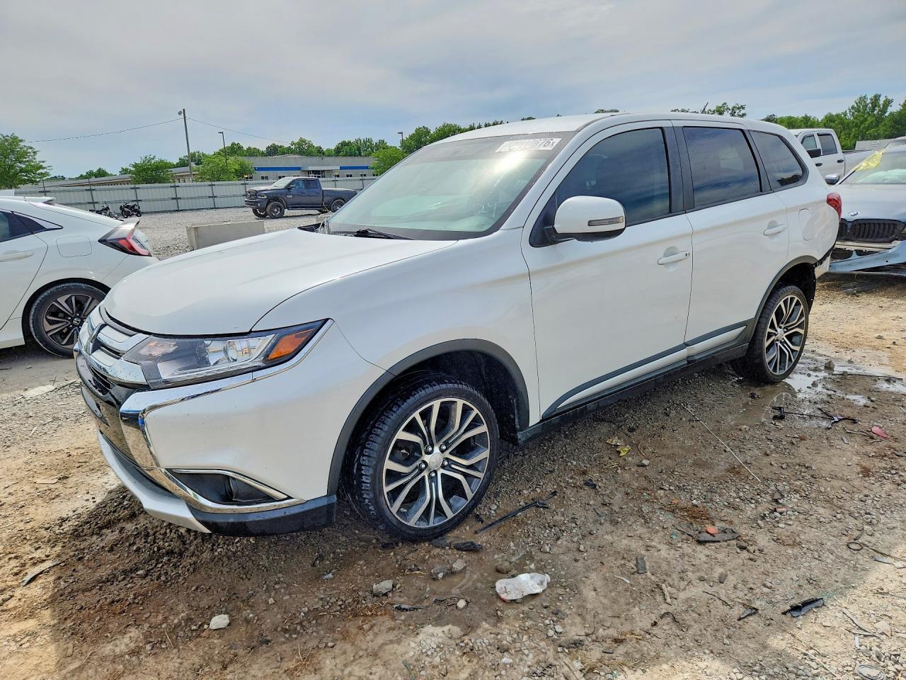 2016 MITSUBISHI outlander