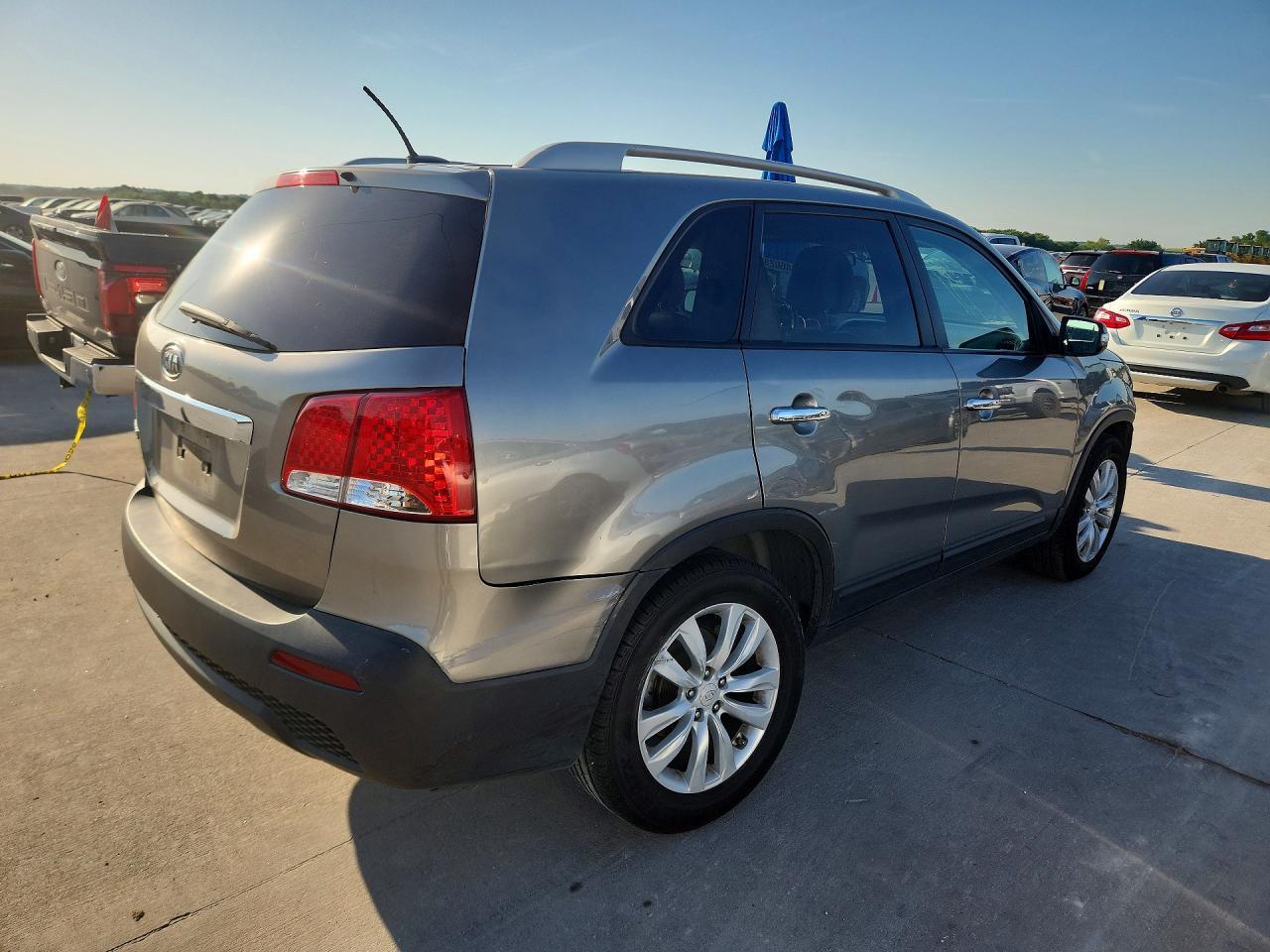 2011 KIA SORENTO