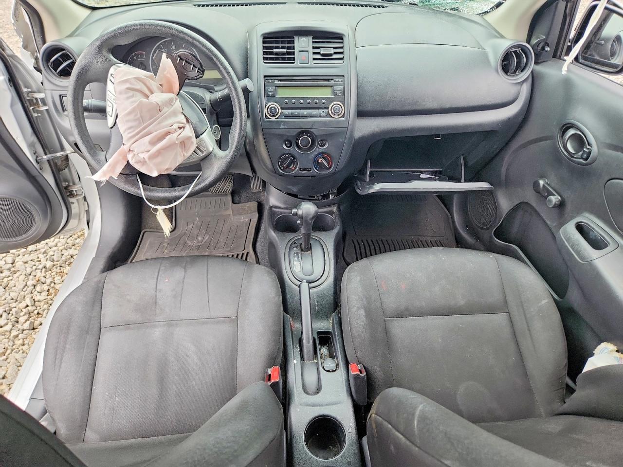 2015 NISSAN VERSA
