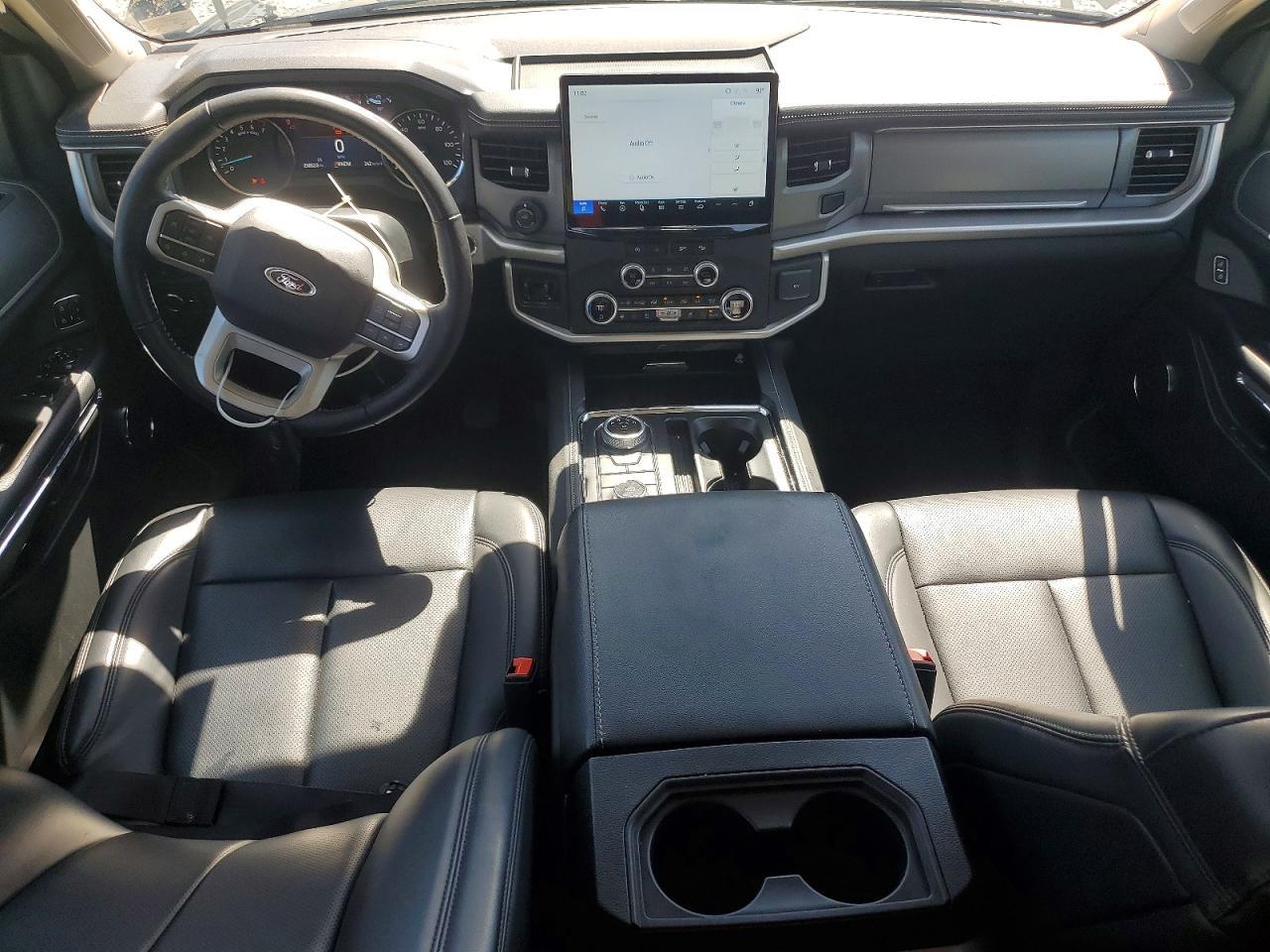 2024 FORD Expedition