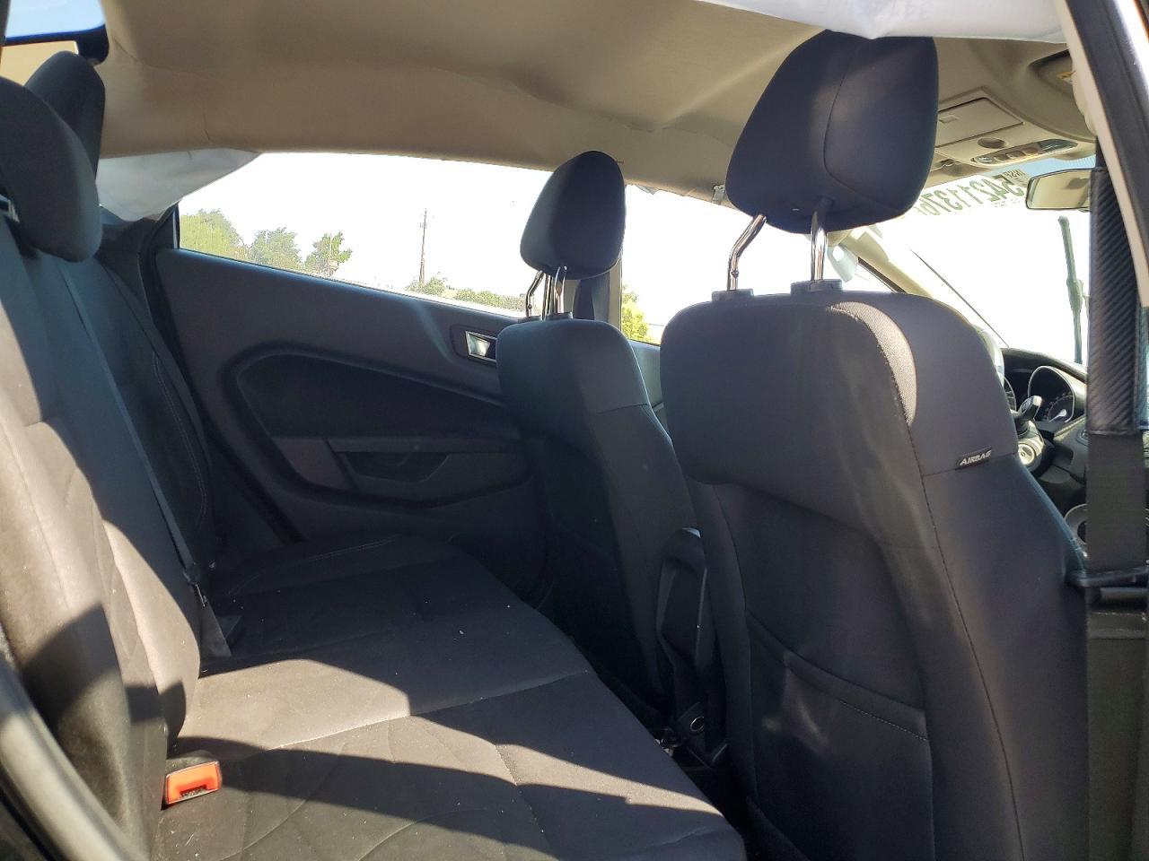 2016 FORD Fiesta