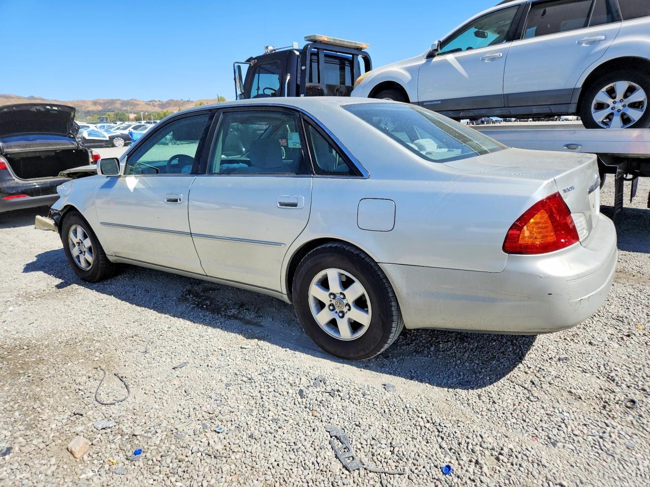 2002 TOYOTA Avalon