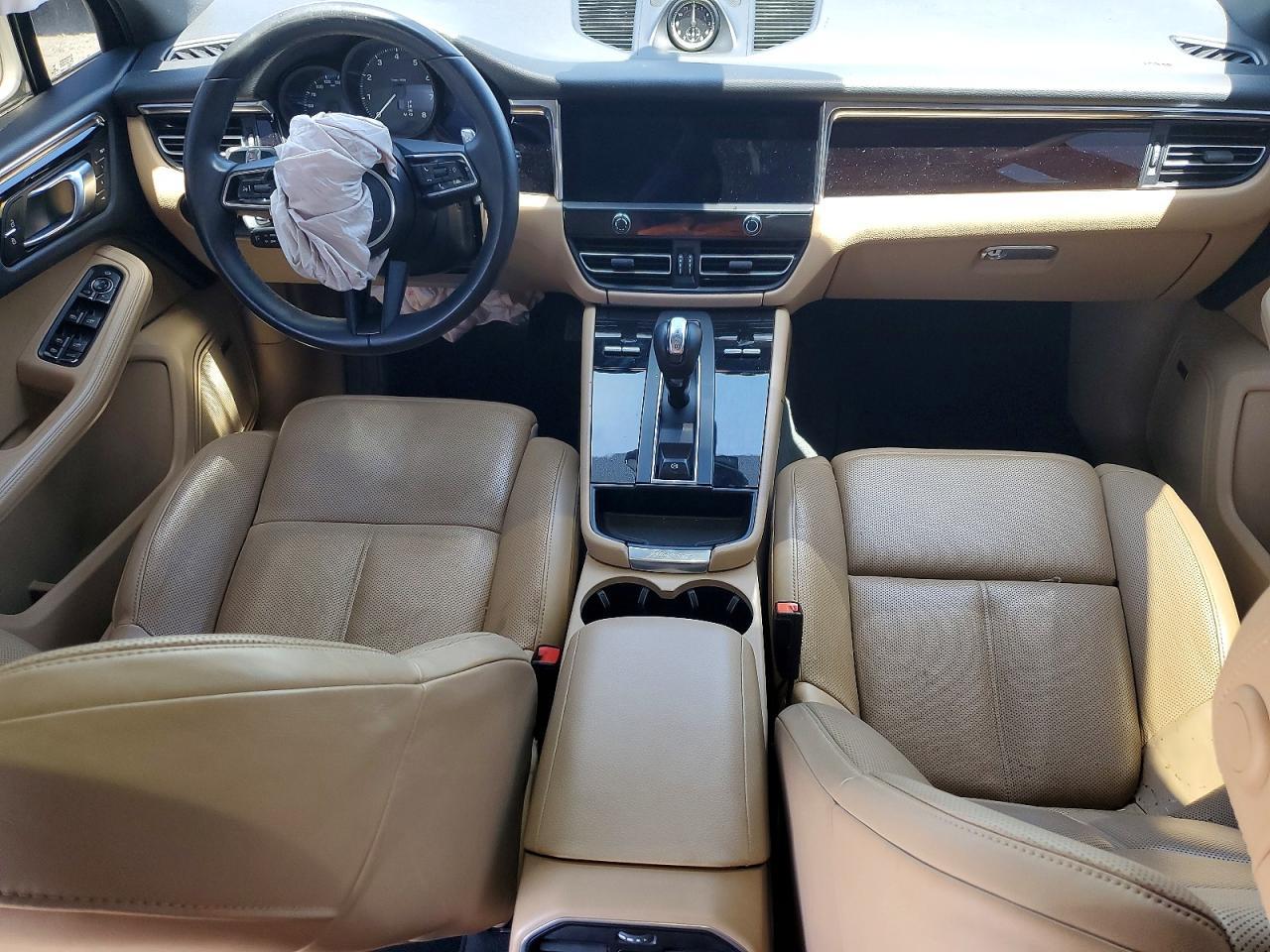 2022 PORSCHE Macan