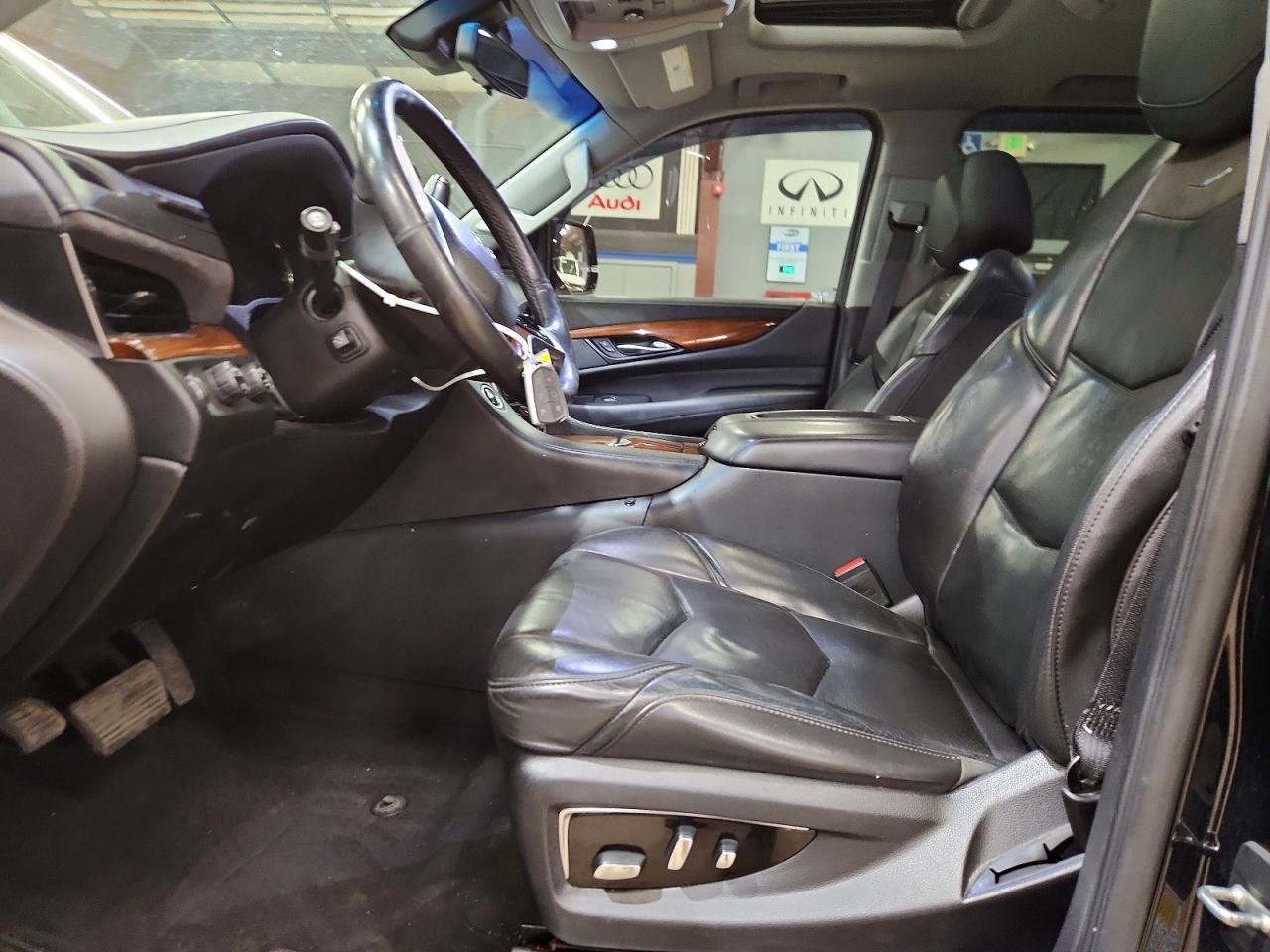 2019 CADILLAC Escalade ESV