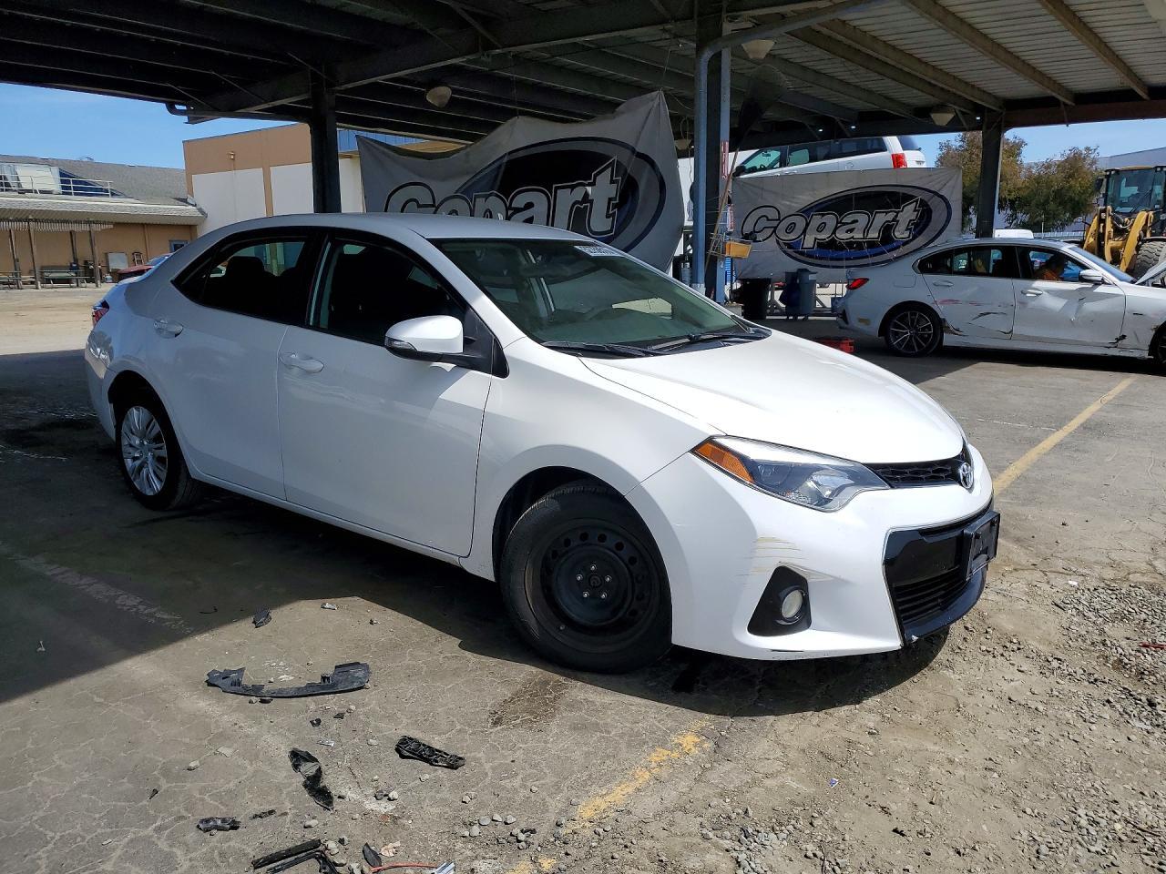 2016 TOYOTA COROLLA