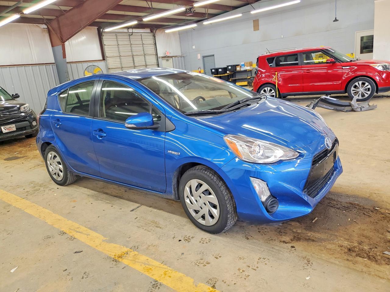 2015 TOYOTA Prius c