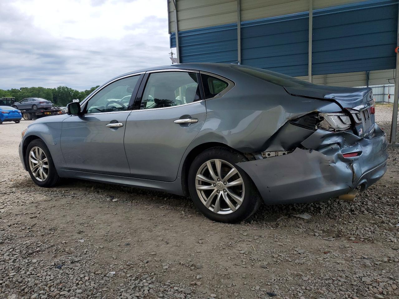 2017 INFINITI Q70