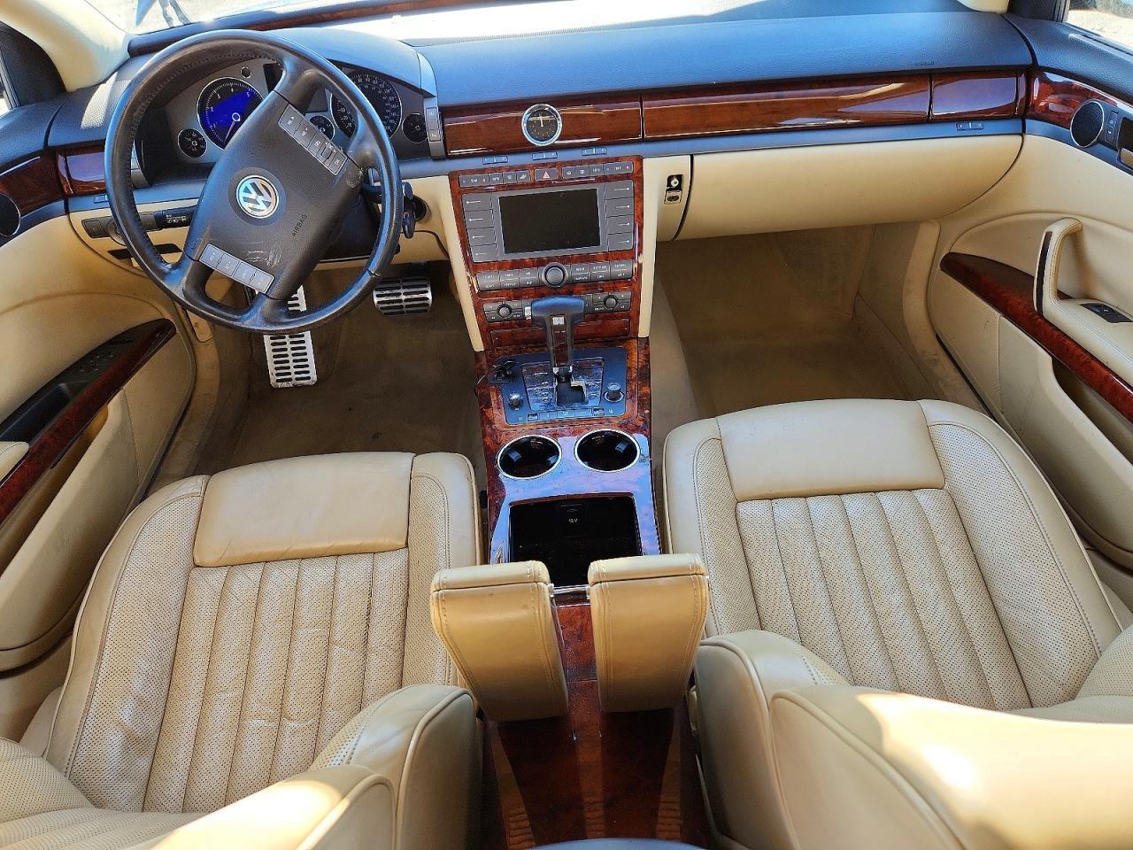 2005 VOLKSWAGEN Phaeton