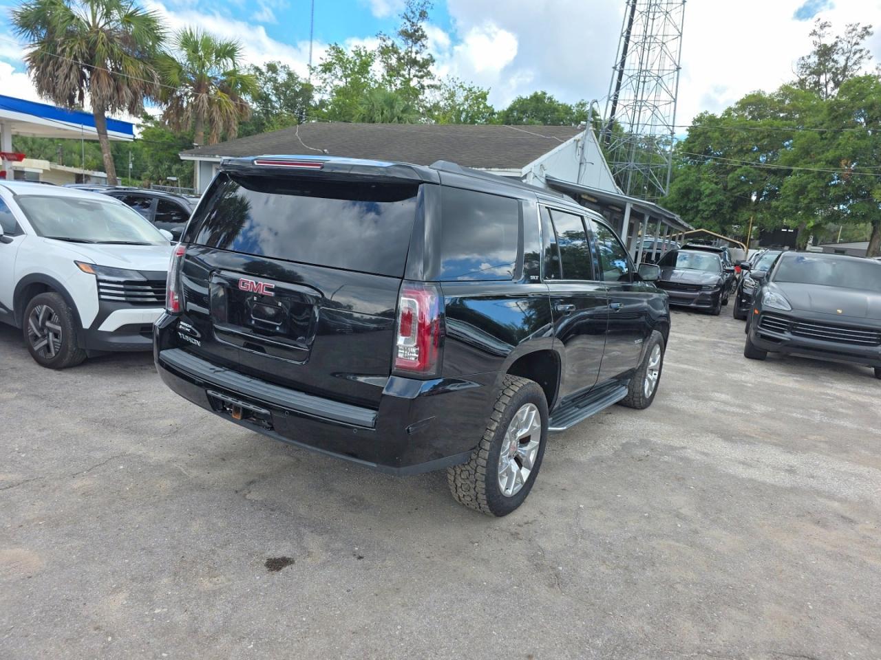 2016 GMC Yukon