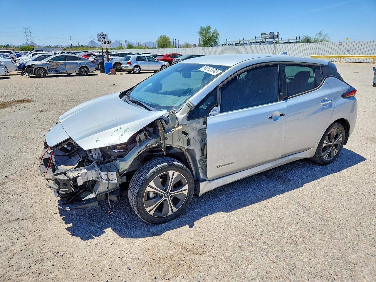 2019 NISSAN LEAF
