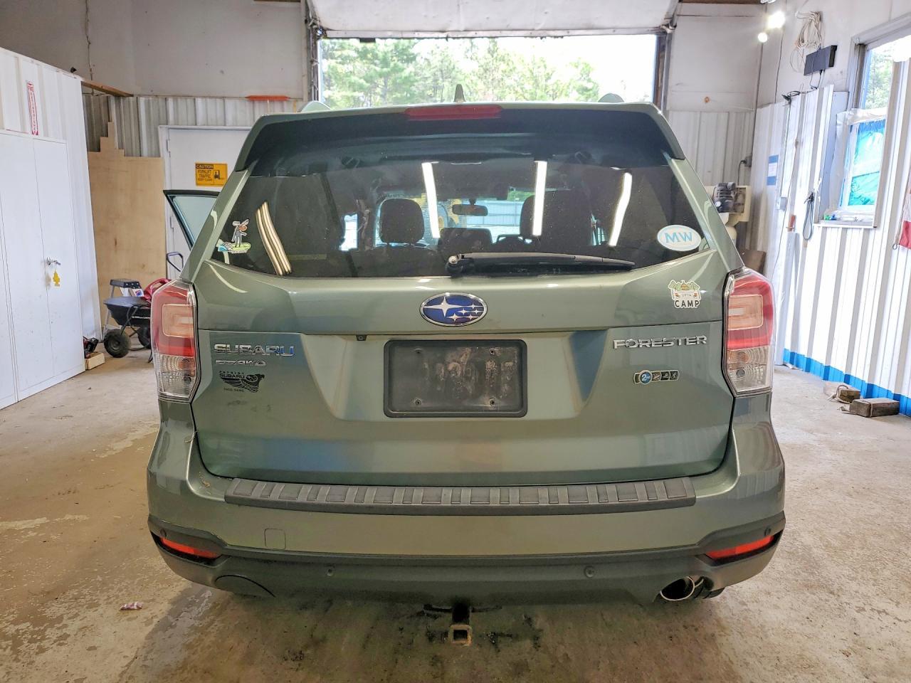 2018 SUBARU FORESTER