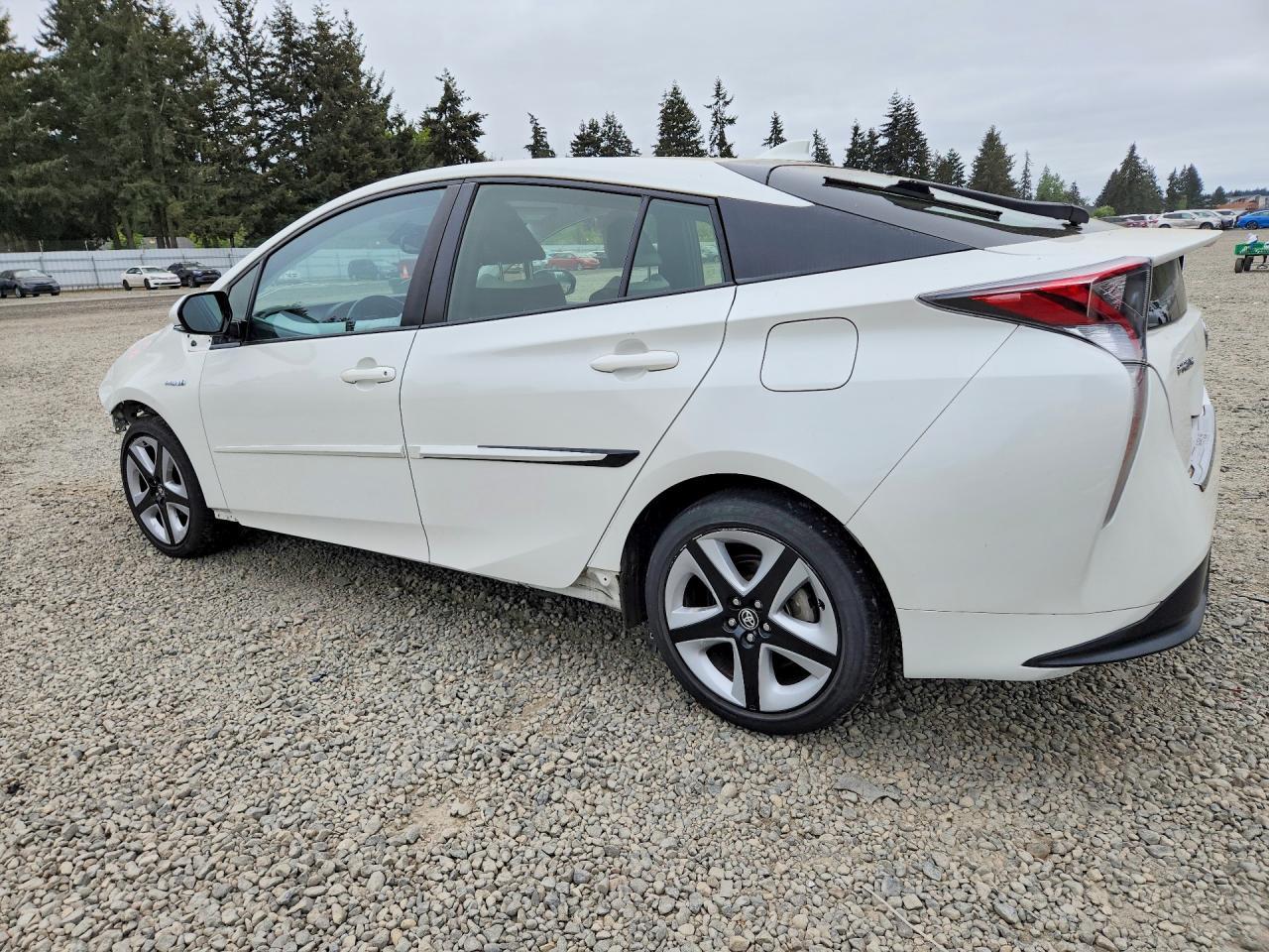 2017 TOYOTA PRIUS