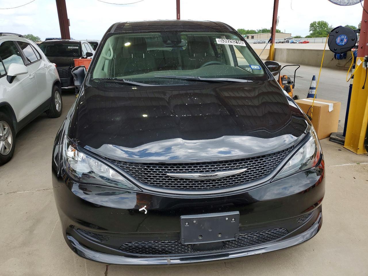 2023 CHRYSLER Voyager