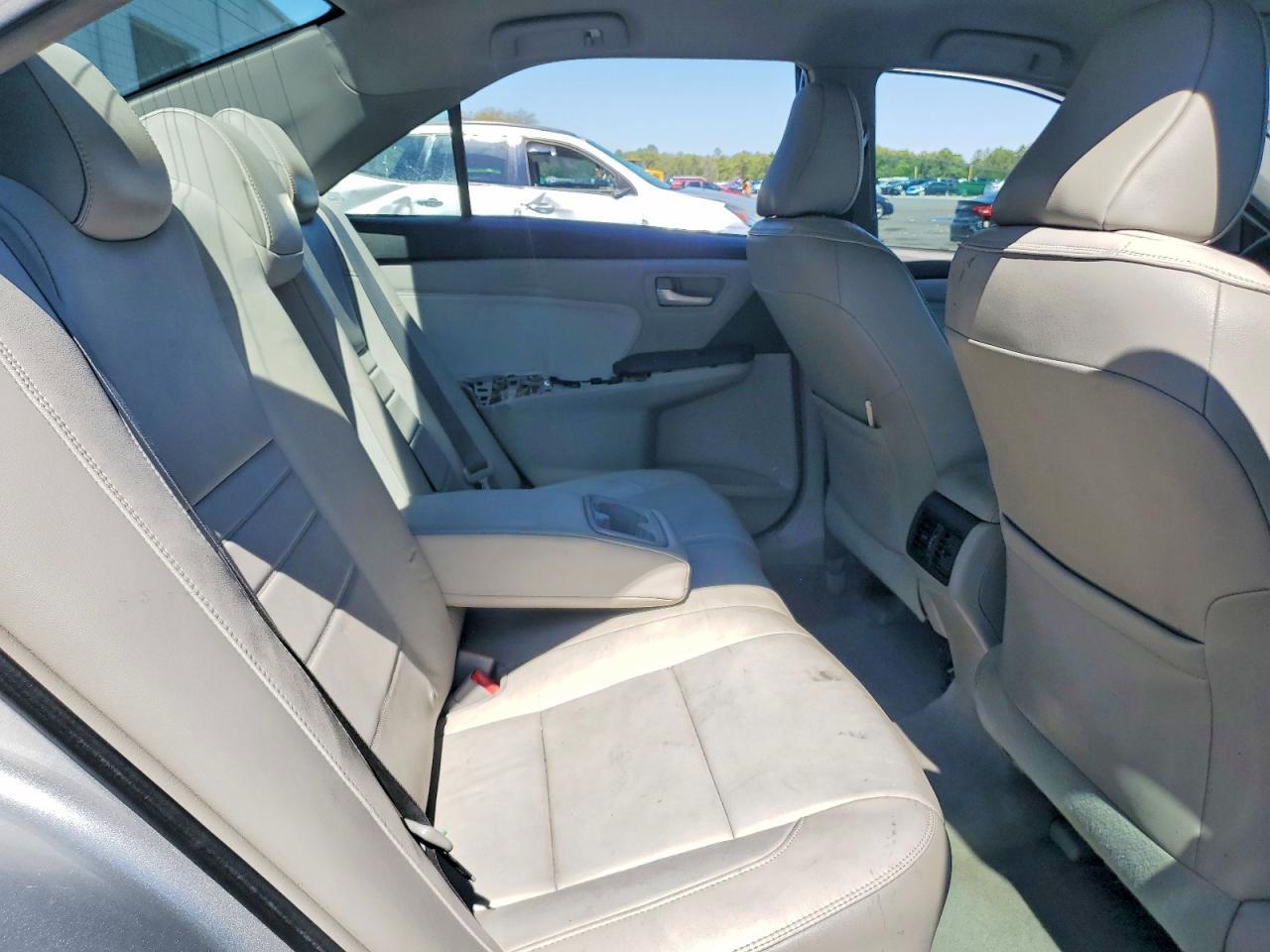 2016 TOYOTA CAMRY
