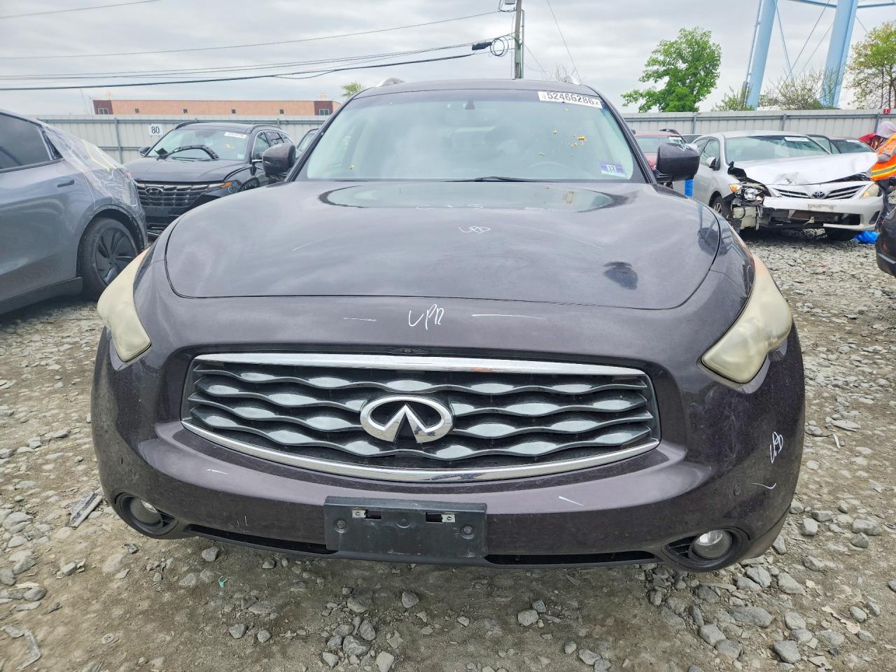 2011 INFINITI FX35
