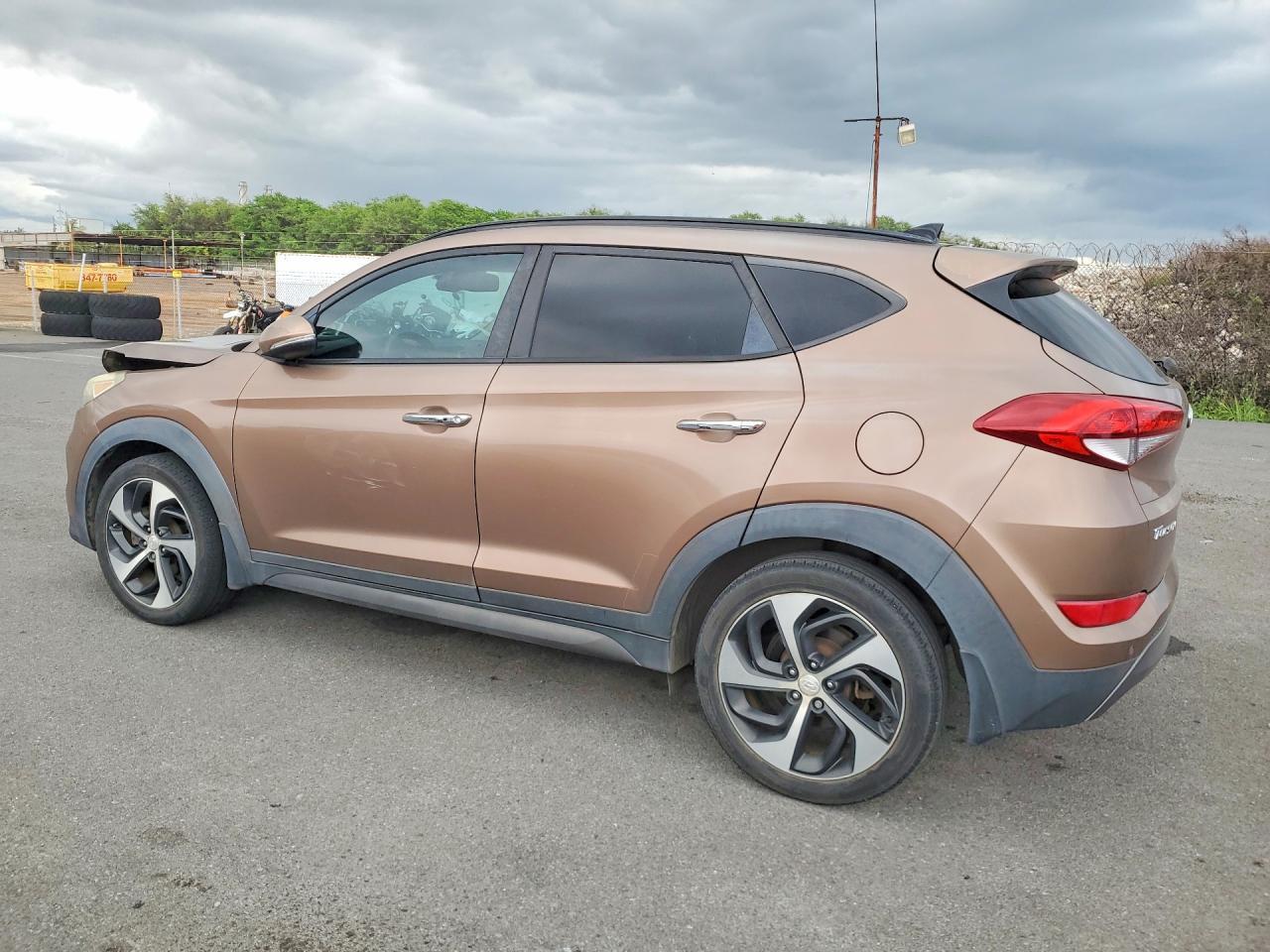 2016 HYUNDAI TUCSON