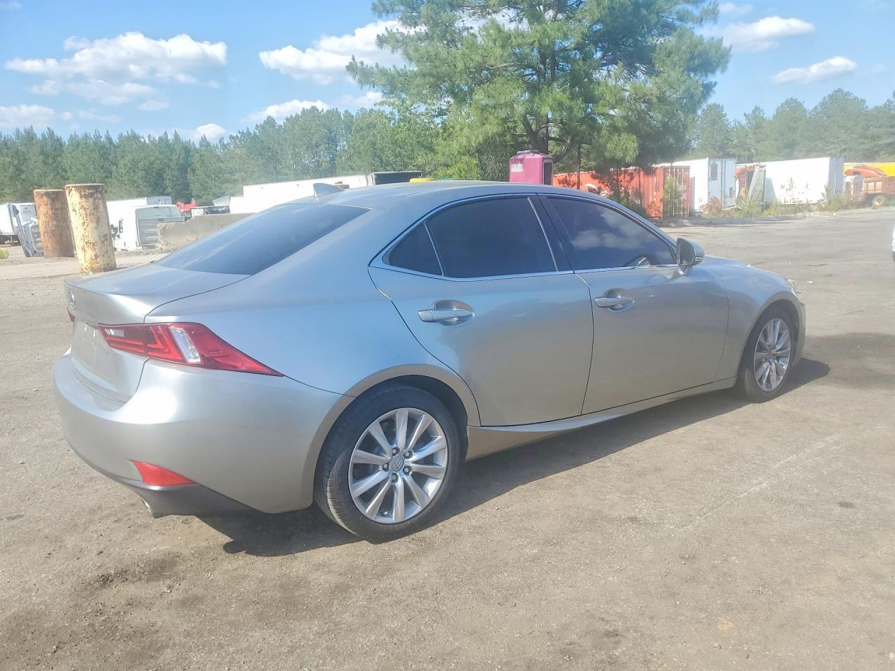2016 LEXUS IS 200t