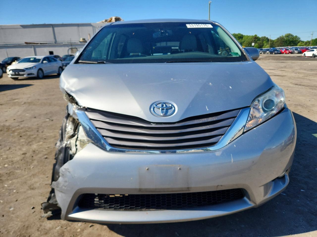 2015 TOYOTA SIENNA