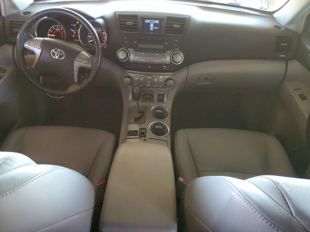 2010 TOYOTA HIGHLANDER
