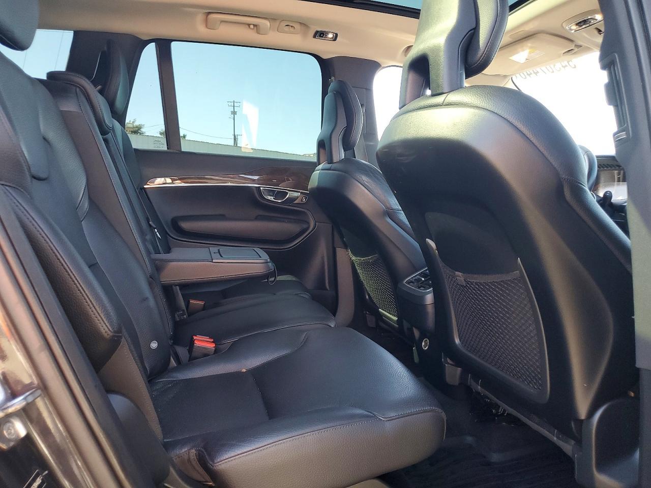 2016 VOLVO XC90