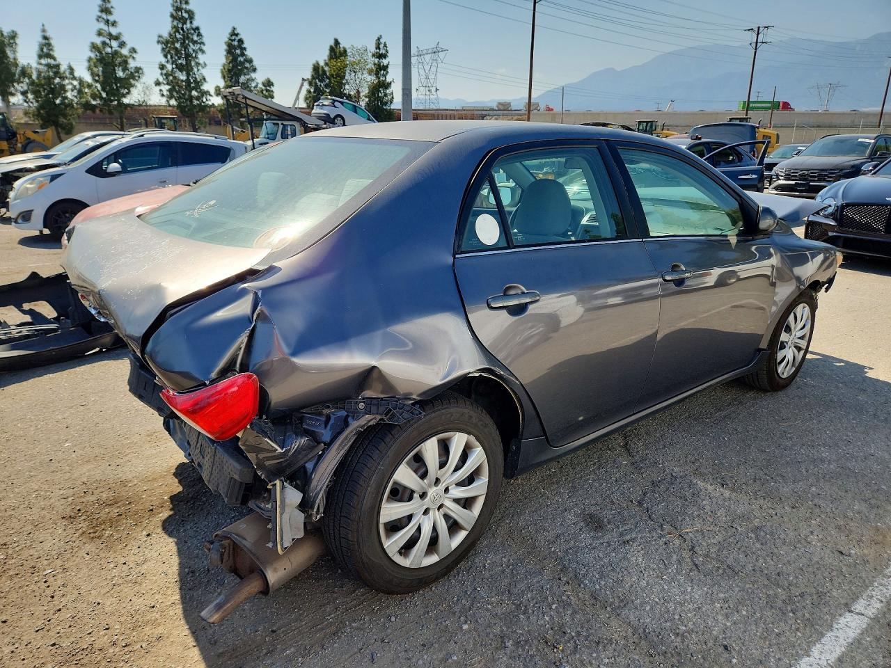 2013 TOYOTA COROLLA