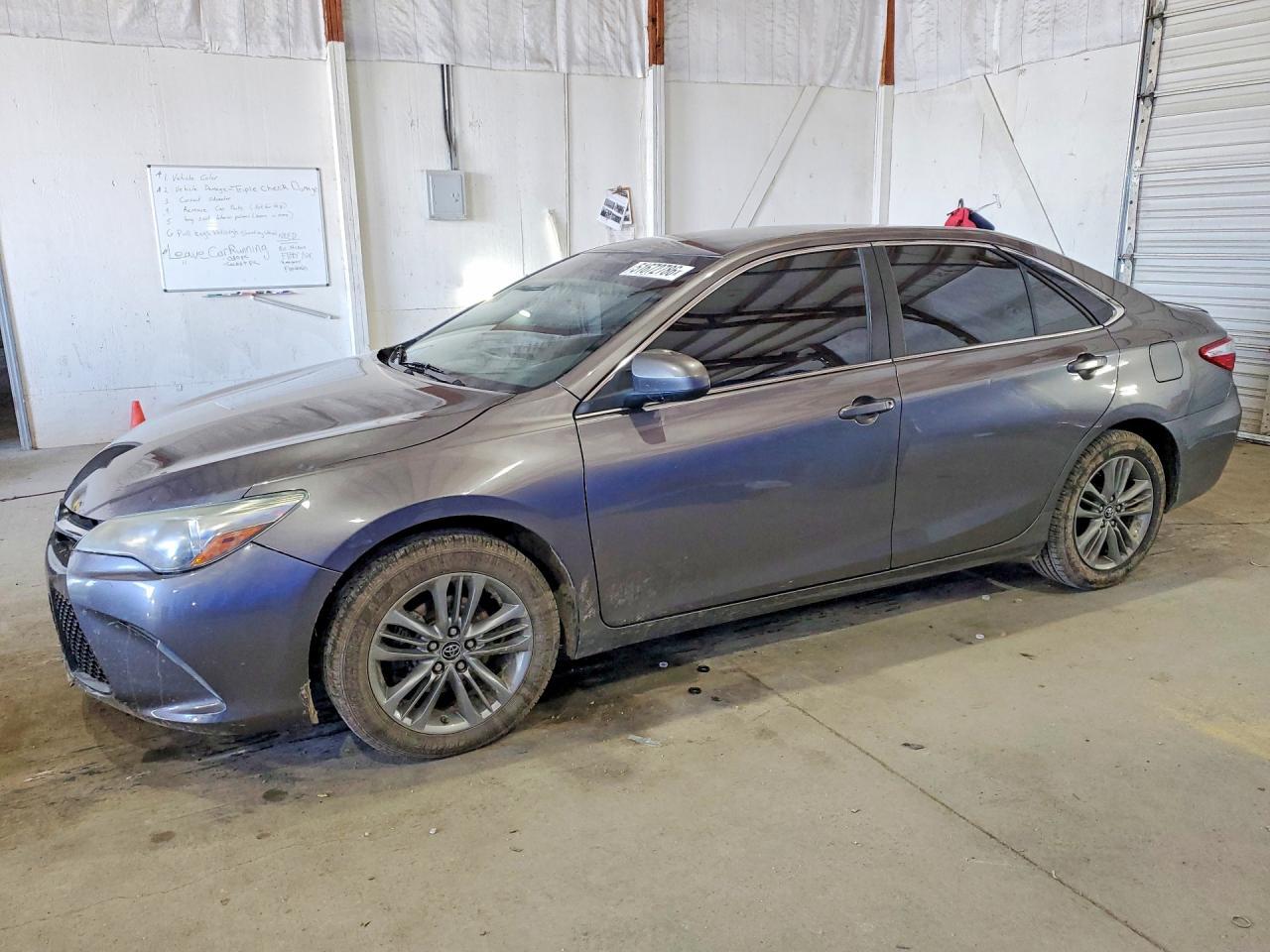 2016 TOYOTA CAMRY