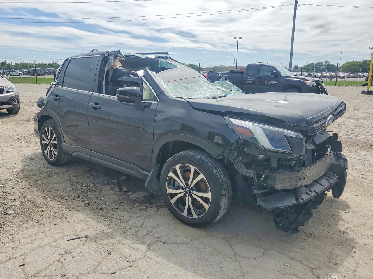 2023 SUBARU FORESTER