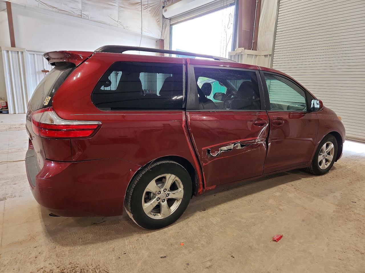 2015 TOYOTA SIENNA