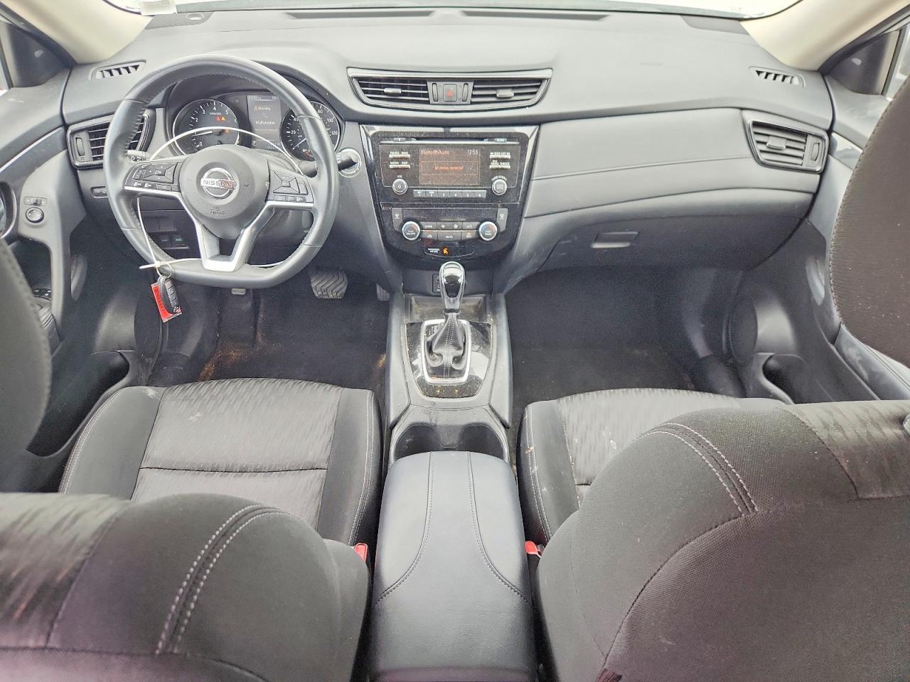 2017 NISSAN ROGUE