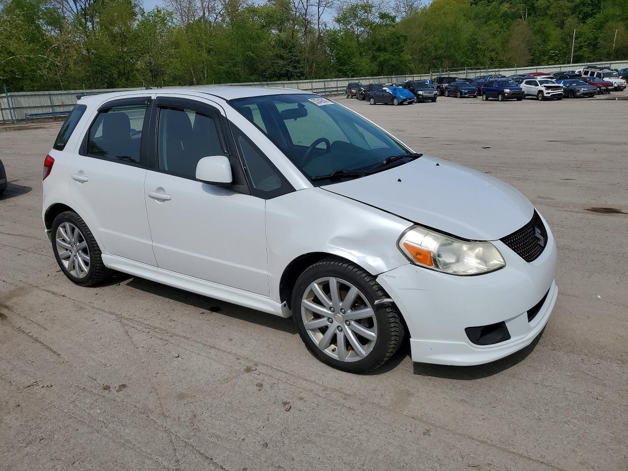 2013 SUZUKI SX4