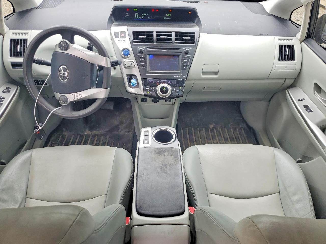 2012 TOYOTA PRIUS V