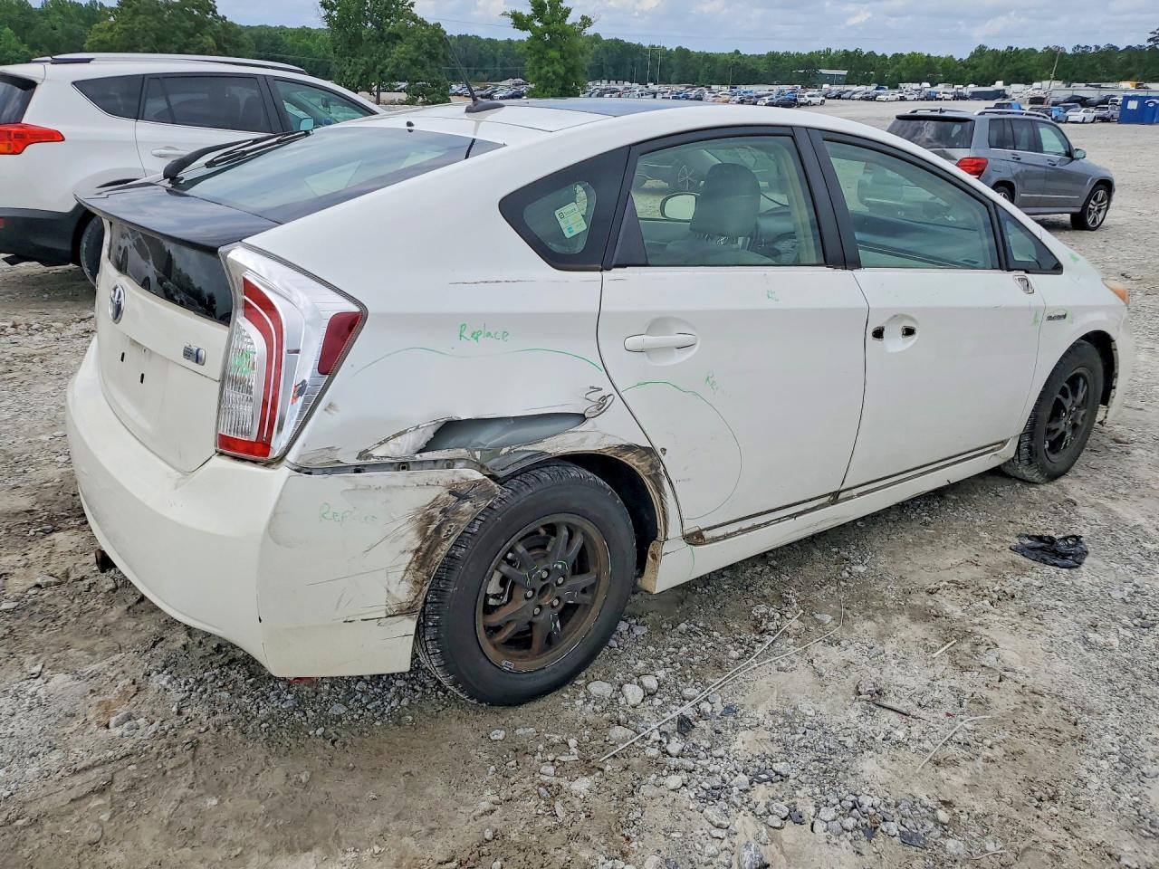 2013 TOYOTA PRIUS