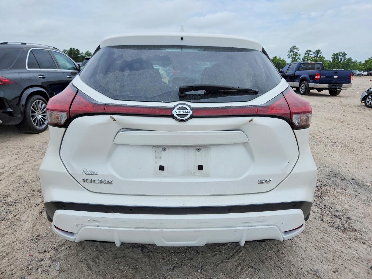 2021 NISSAN KICKS