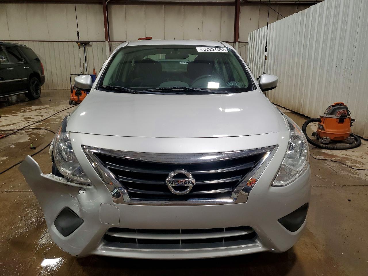 2017 NISSAN VERSA