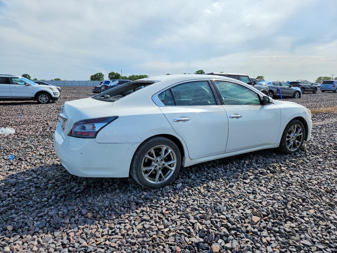 2012 NISSAN Maxima