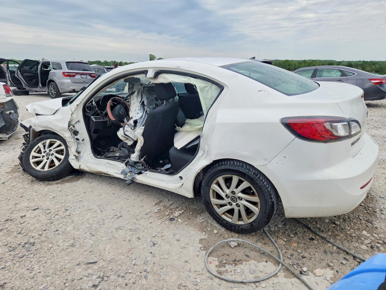 2013 MAZDA 3