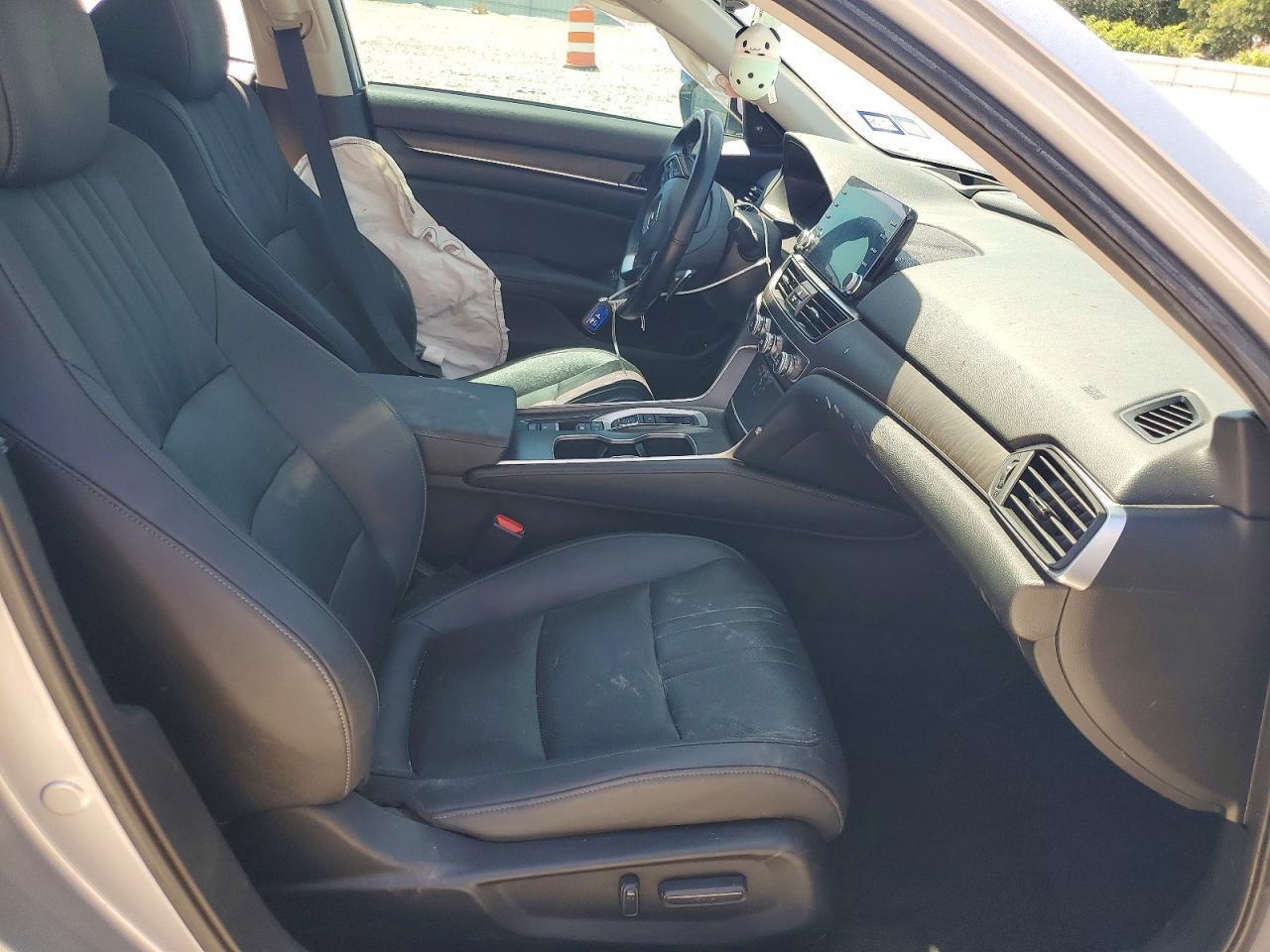 2019 HONDA ACCORD
