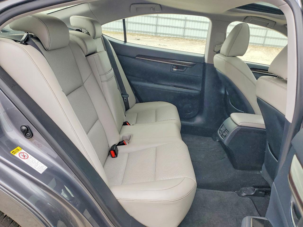 2016 LEXUS ES 300H