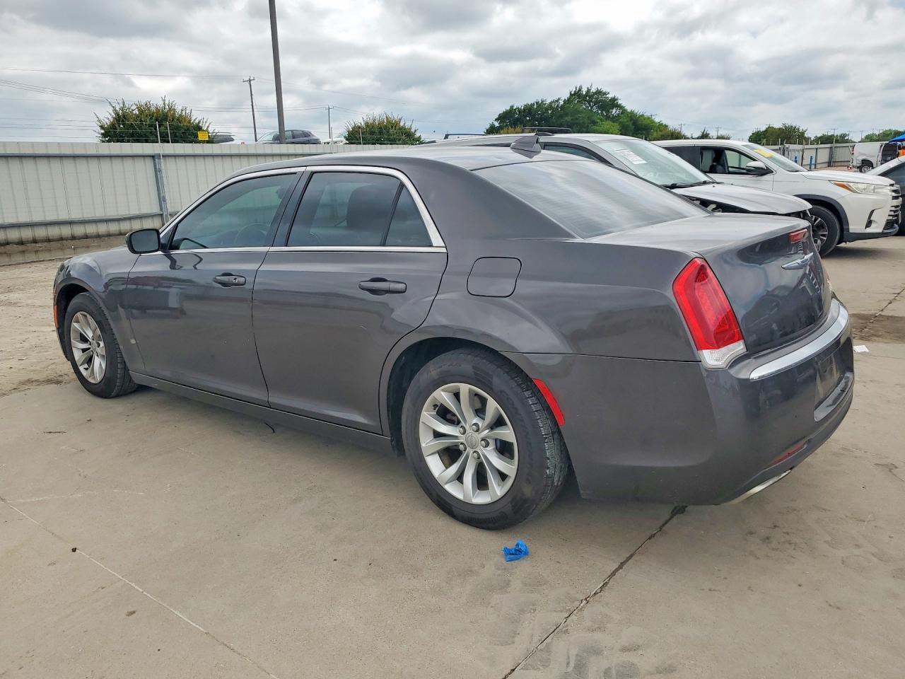 2016 CHRYSLER 300