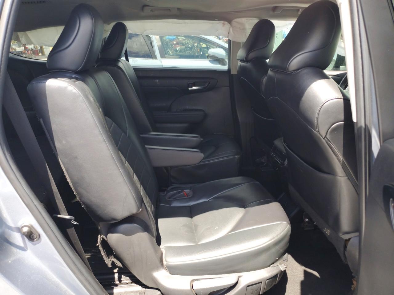 2022 TOYOTA HIGHLANDER