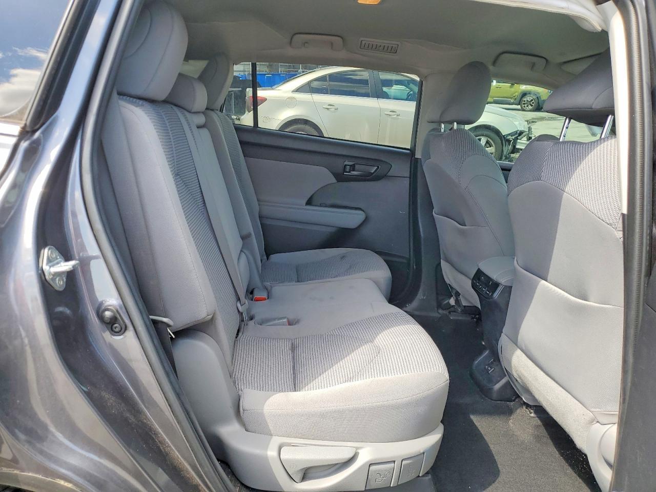 2022 TOYOTA HIGHLANDER
